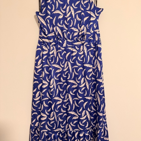 TAHARI ASL Leaf Print Stretch Charmeuse Maxi Dress - Picture 2 of 6